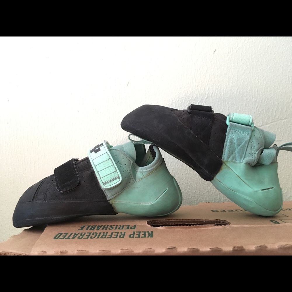 So iLL Street LV rock climbing shoes